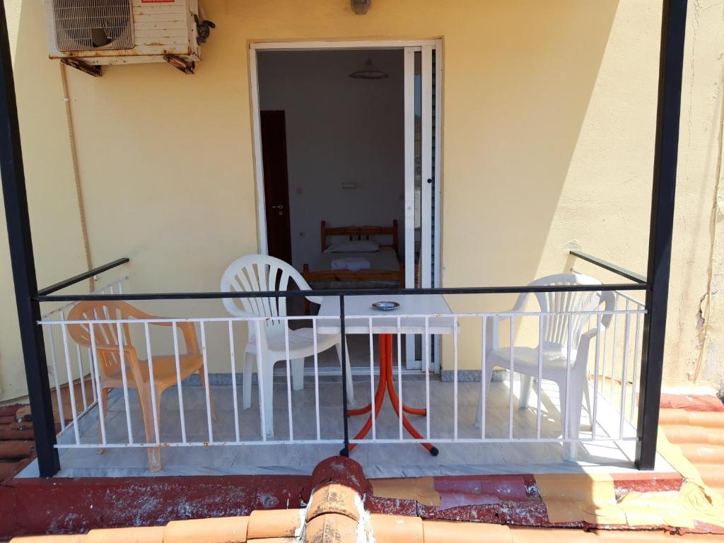 Anthonys Complex room 2